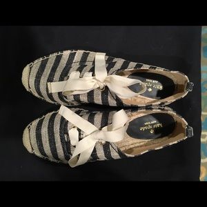 Kate Spade Casual striped Sz8 shoes NWOT Sparkle